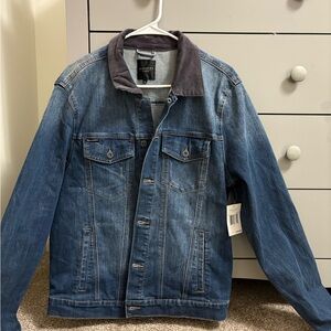 Men's Denim Jacket with Gray Collar